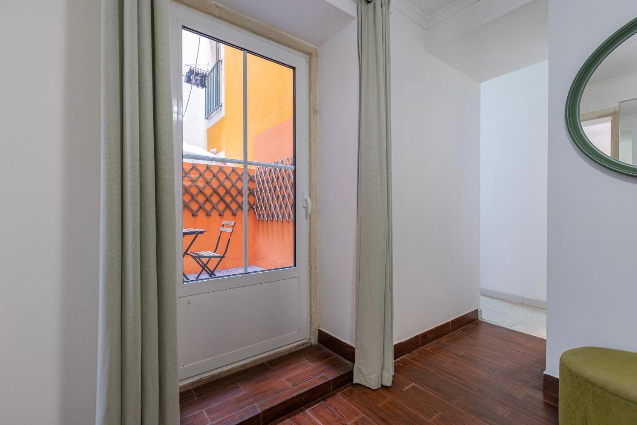 Apartamento Lovely Patio Getaway In Lisboa Exterior foto
